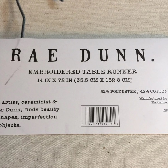 NWT Rae‎ Dunn Table Runner - Picture 2 of 4